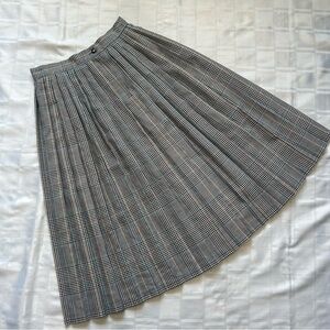 Simply Manakin Mid-Length Pleated Houndstooth Pattern Skirt